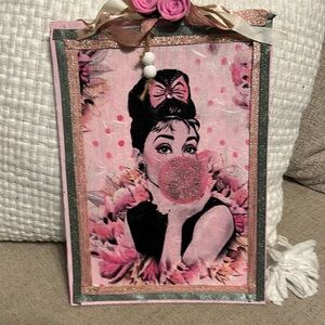 Pretty in pink. Wall hanging